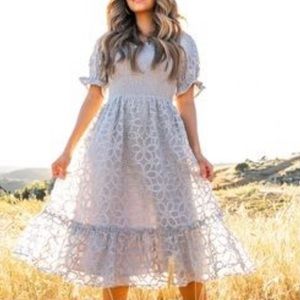 Ivy City Destiny dress size M